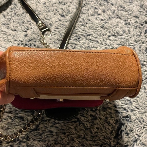 ✅7X Host Pick✅ Nine West Cross Body Purse, 7 1/4X6 1/4 - Picture 11 of 14